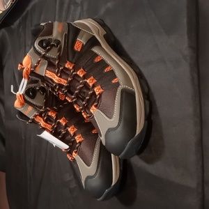 Eddie Bauer Lakewood Hiking New with Tags Size 9M